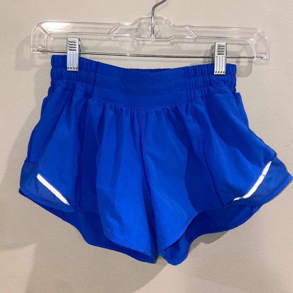 Lululemon Hotty Hot Short 2.5 in Size 4